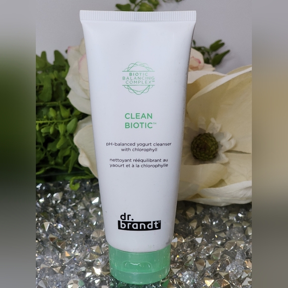 Dr Brandt Clean Biotic Yogurt Cleanser - Picture 1 of 1